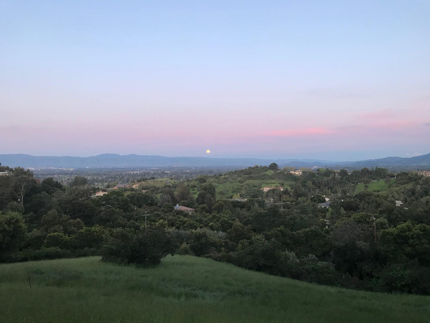 Detail Gallery Image 28 of 42 For 22301 Rolling Hills Rd, Saratoga,  CA 95070 - 2 Beds | 2 Baths