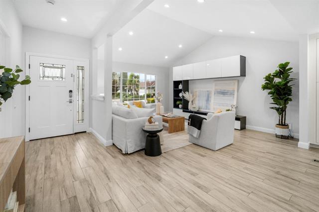 Detail Gallery Image 3 of 18 For 184 Sun Blossom Dr, San Jose,  CA 95123 - 4 Beds | 3 Baths