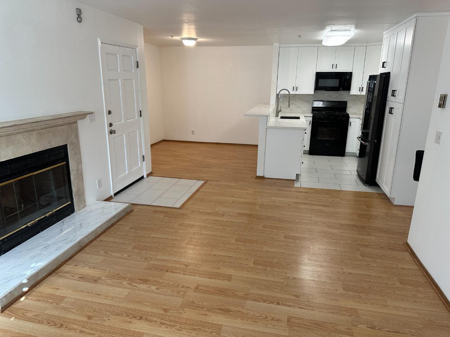 Detail Gallery Image 25 of 48 For 808 Red Leaf Ct, San Francisco,  CA 94134 - 2 Beds | 2 Baths