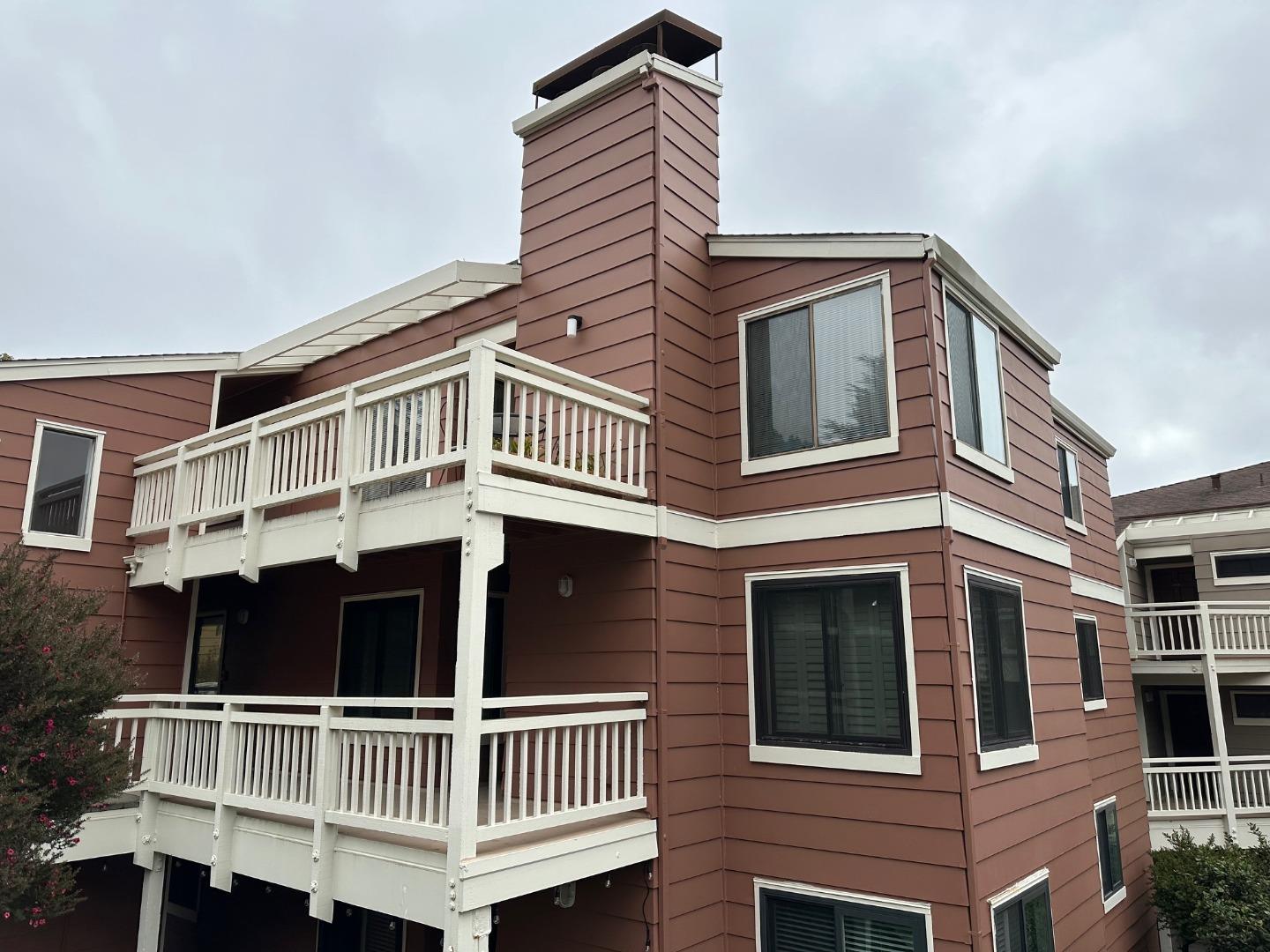 Detail Gallery Image 3 of 48 For 808 Red Leaf Ct, San Francisco,  CA 94134 - 2 Beds | 2 Baths