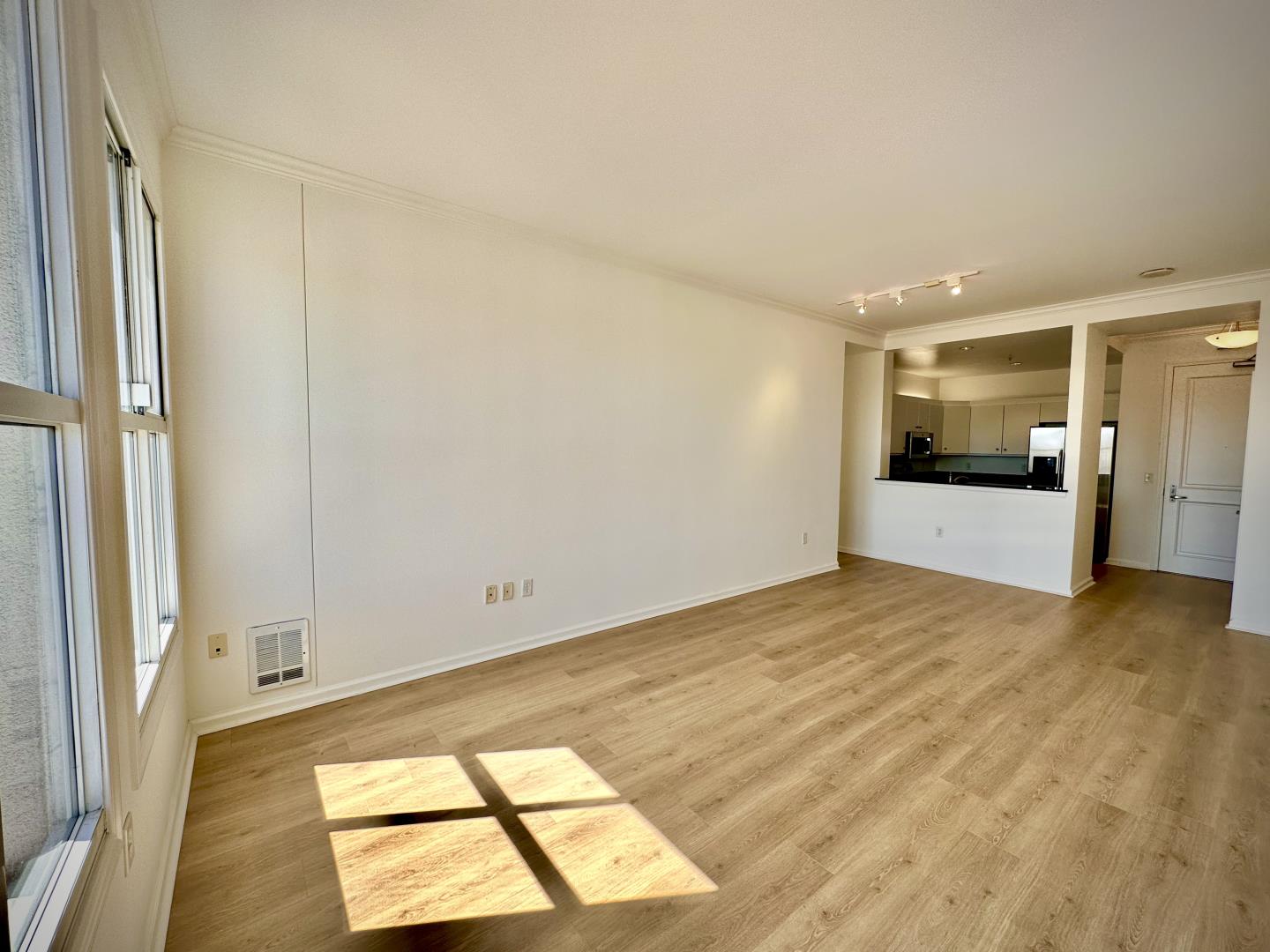 Detail Gallery Image 5 of 21 For 140 S Van Ness Ave #1124,  San Francisco,  CA 94103 - 1 Beds | 1 Baths