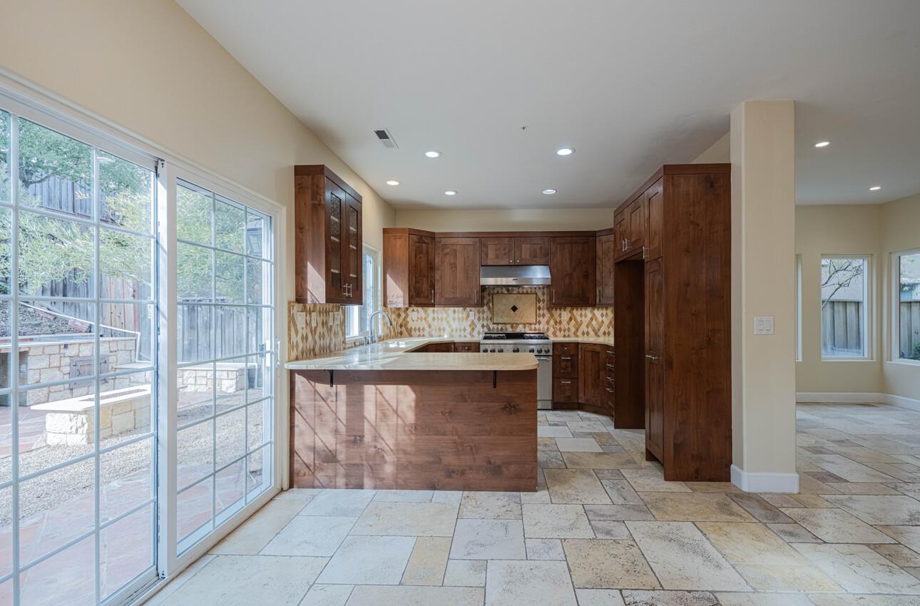 Detail Gallery Image 11 of 32 For 18050 Stonehaven, Salinas,  CA 93908 - 3 Beds | 2/1 Baths