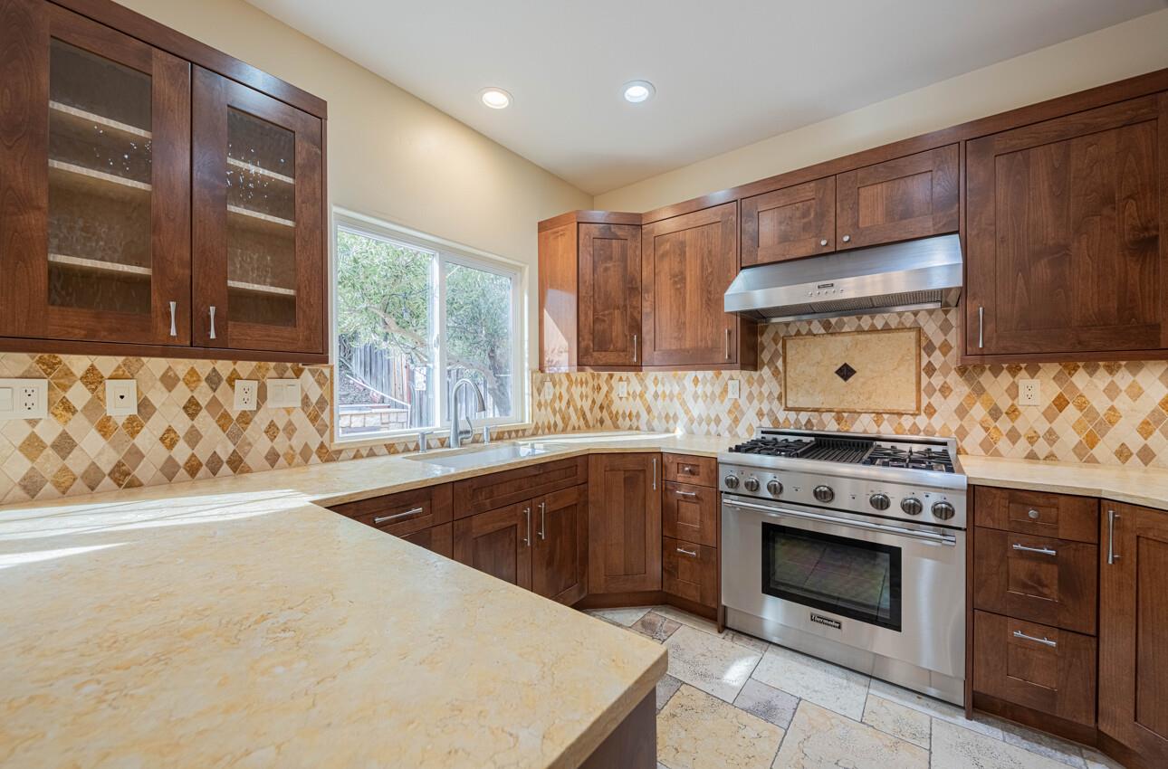 Detail Gallery Image 12 of 32 For 18050 Stonehaven, Salinas,  CA 93908 - 3 Beds | 2/1 Baths