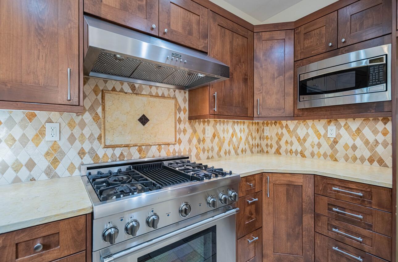 Detail Gallery Image 15 of 32 For 18050 Stonehaven, Salinas,  CA 93908 - 3 Beds | 2/1 Baths