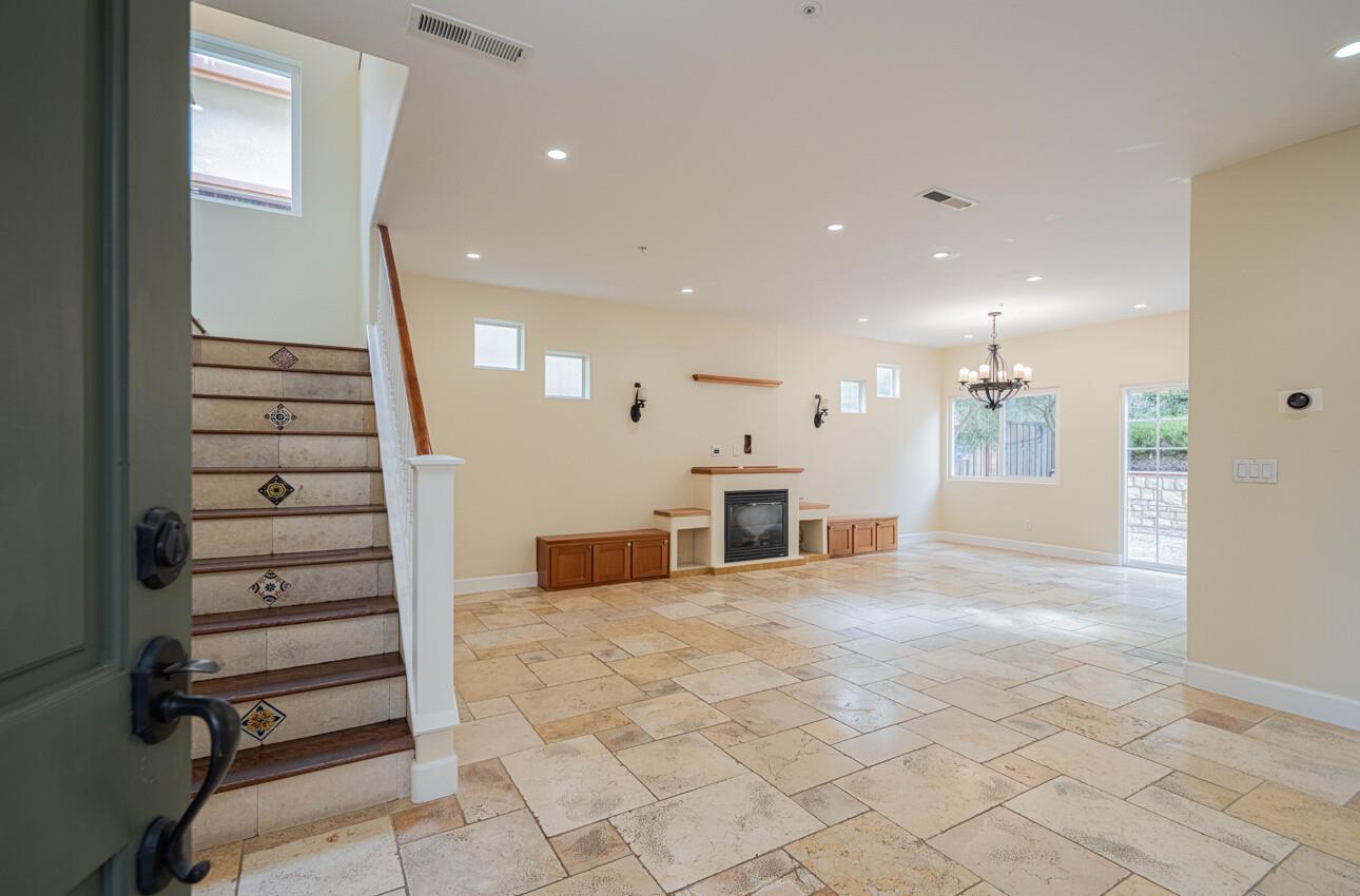 Detail Gallery Image 4 of 32 For 18050 Stonehaven, Salinas,  CA 93908 - 3 Beds | 2/1 Baths