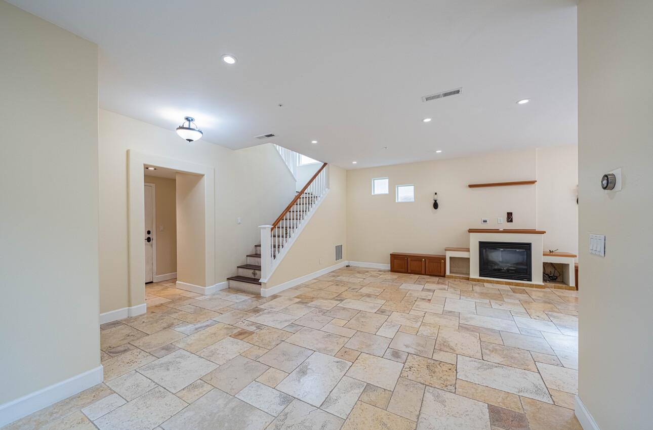 Detail Gallery Image 7 of 32 For 18050 Stonehaven, Salinas,  CA 93908 - 3 Beds | 2/1 Baths