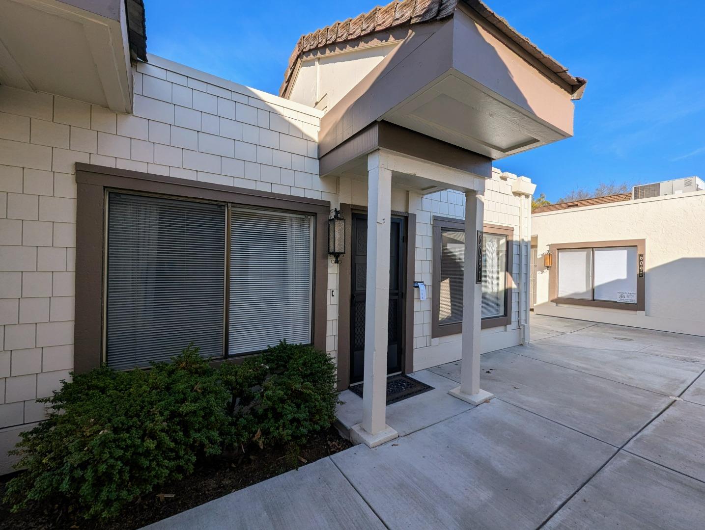 Detail Gallery Image 2 of 22 For 6091 Montgomery Ct, San Jose,  CA 95135 - 1 Beds | 1 Baths