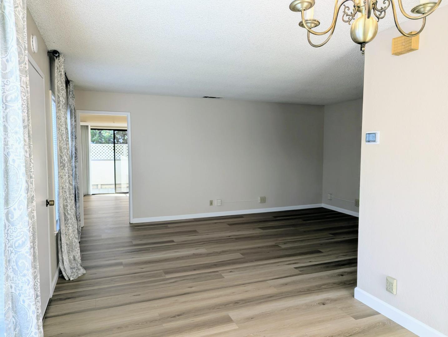 Detail Gallery Image 9 of 22 For 6091 Montgomery Ct, San Jose,  CA 95135 - 1 Beds | 1 Baths