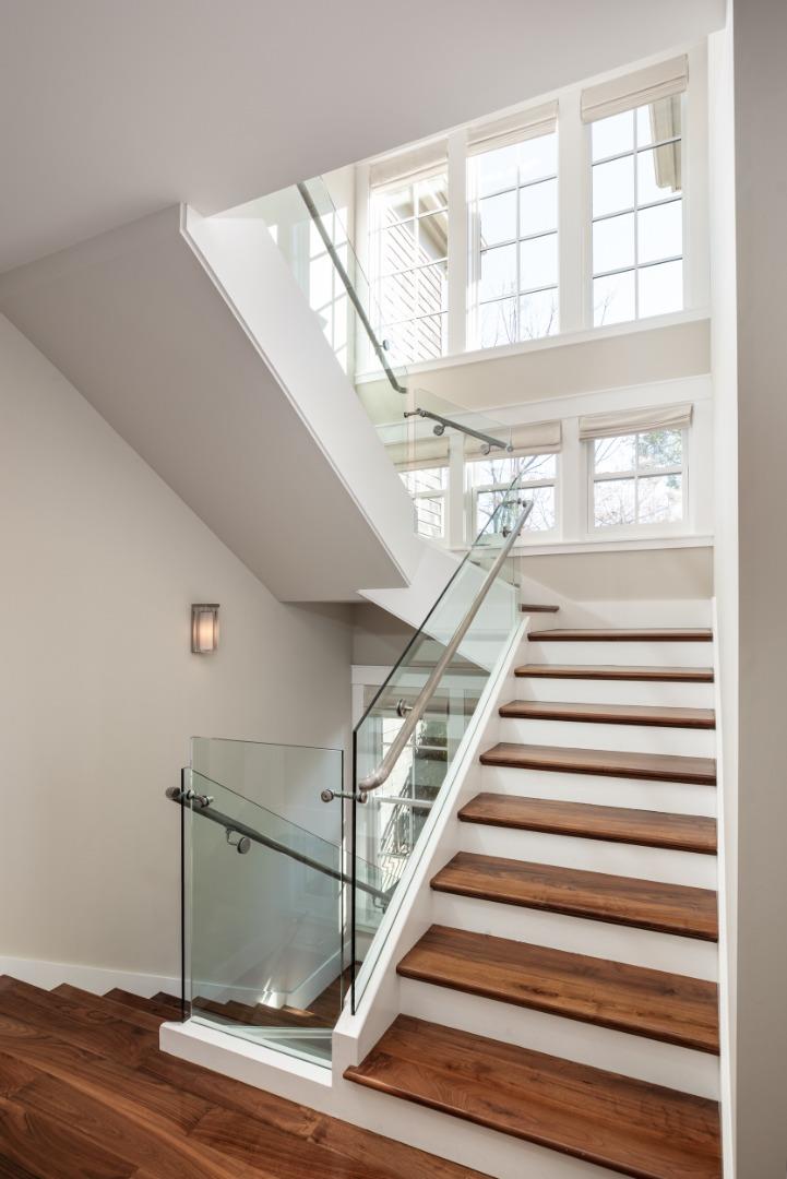 Detail Gallery Image 15 of 39 For 740 Windsor Dr, Menlo Park,  CA 94025 - 6 Beds | 5/2 Baths