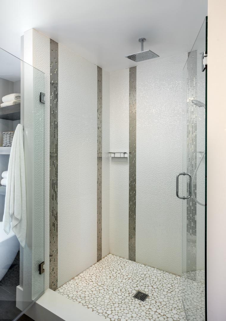 Detail Gallery Image 18 of 39 For 740 Windsor Dr, Menlo Park,  CA 94025 - 6 Beds | 5/2 Baths