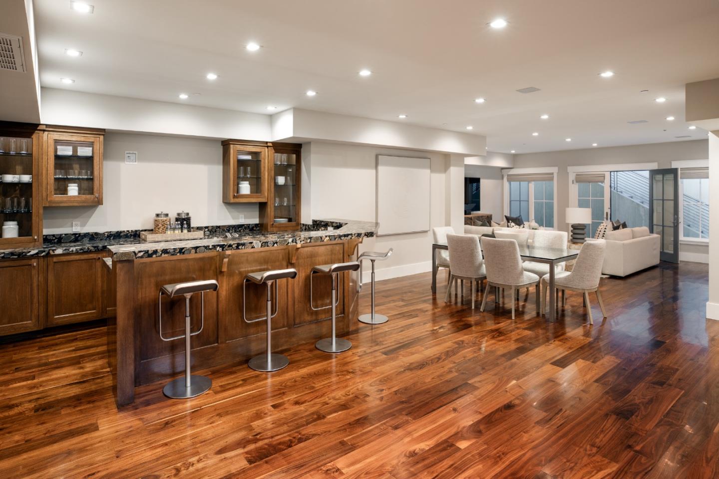 Detail Gallery Image 24 of 39 For 740 Windsor Dr, Menlo Park,  CA 94025 - 6 Beds | 5/2 Baths