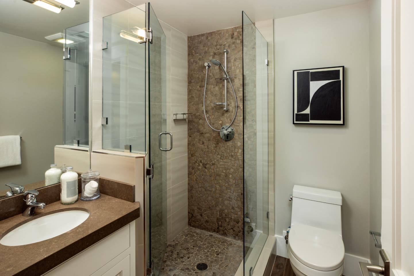 Detail Gallery Image 31 of 39 For 740 Windsor Dr, Menlo Park,  CA 94025 - 6 Beds | 5/2 Baths