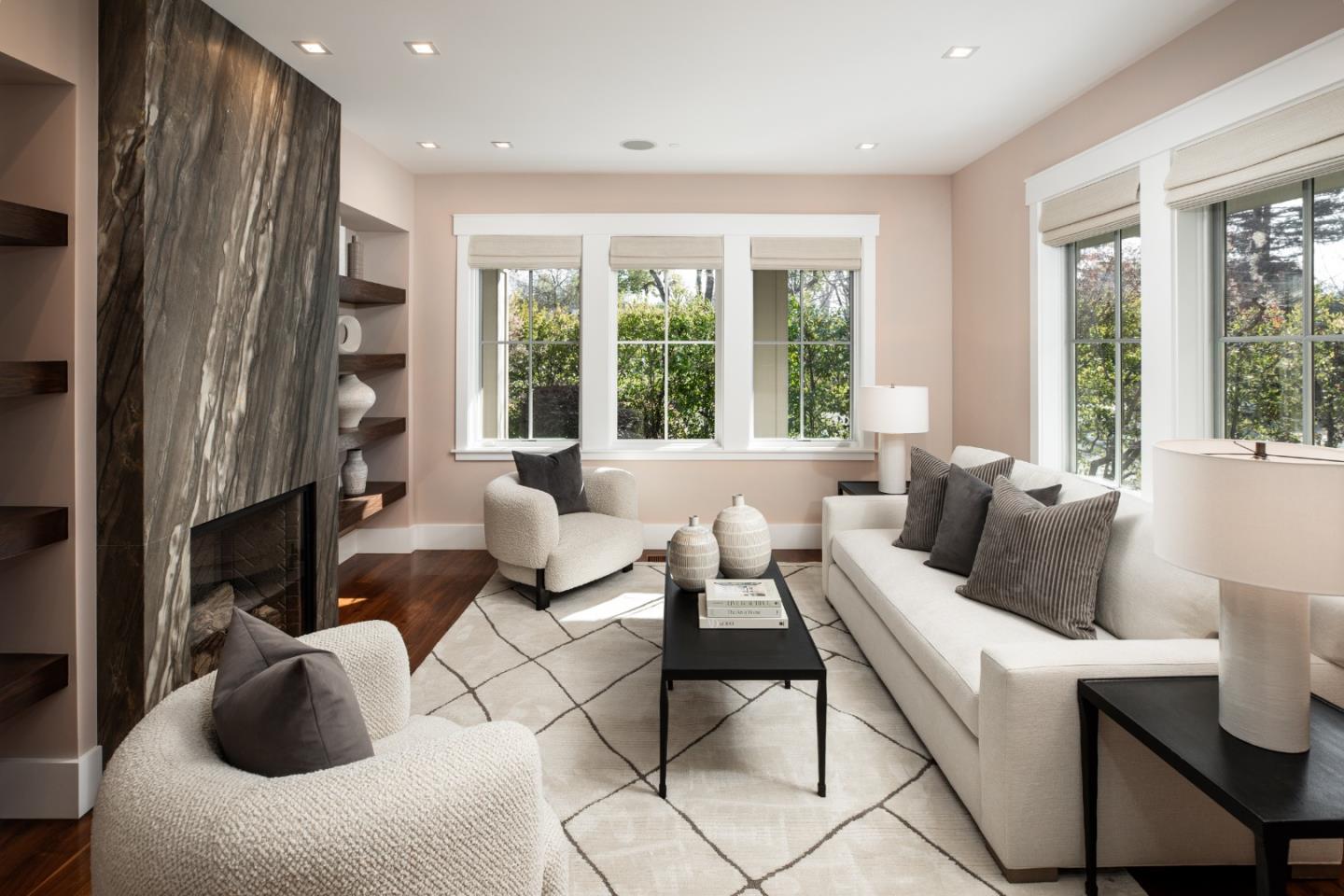 Detail Gallery Image 5 of 39 For 740 Windsor Dr, Menlo Park,  CA 94025 - 6 Beds | 5/2 Baths