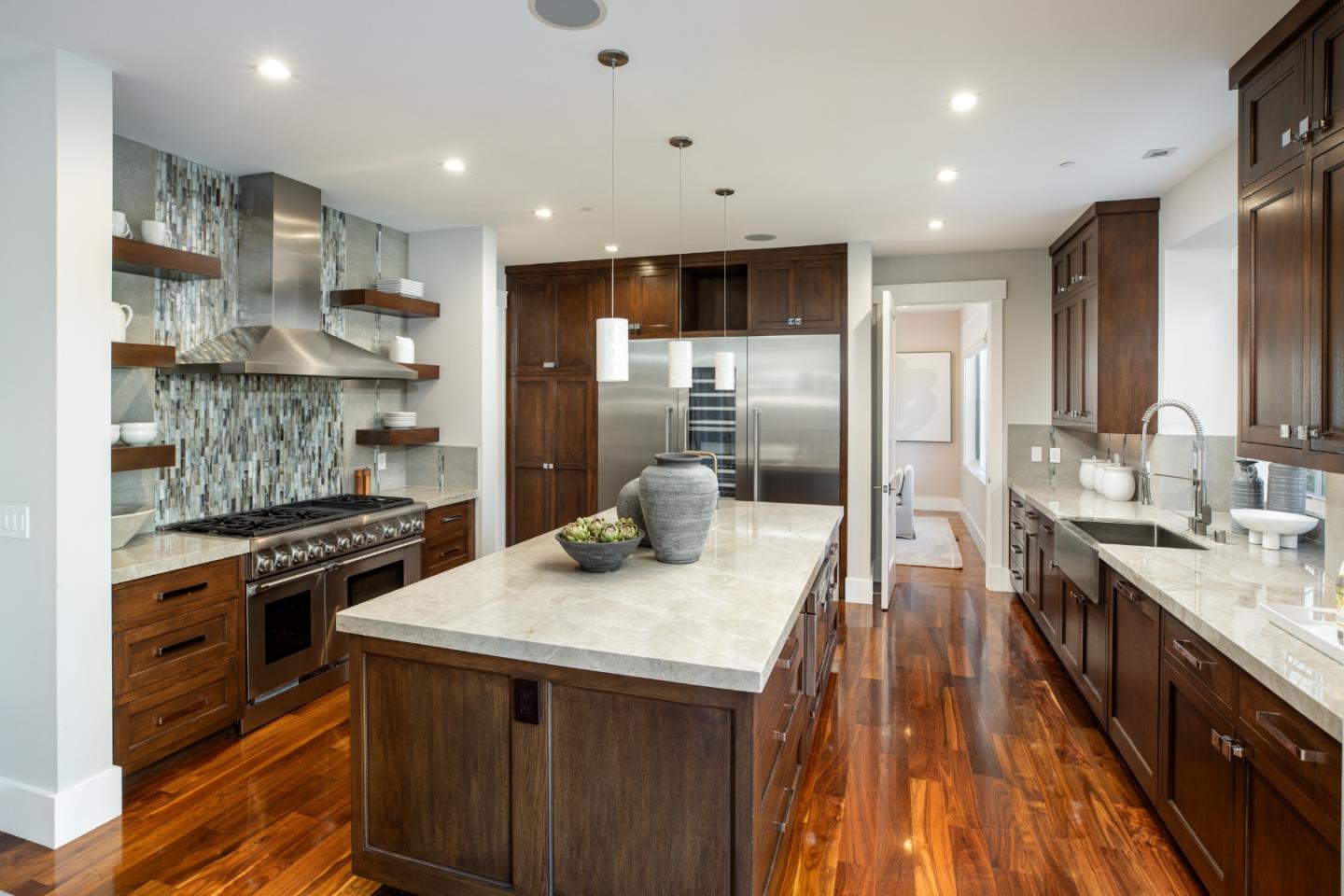 Detail Gallery Image 8 of 39 For 740 Windsor Dr, Menlo Park,  CA 94025 - 6 Beds | 5/2 Baths