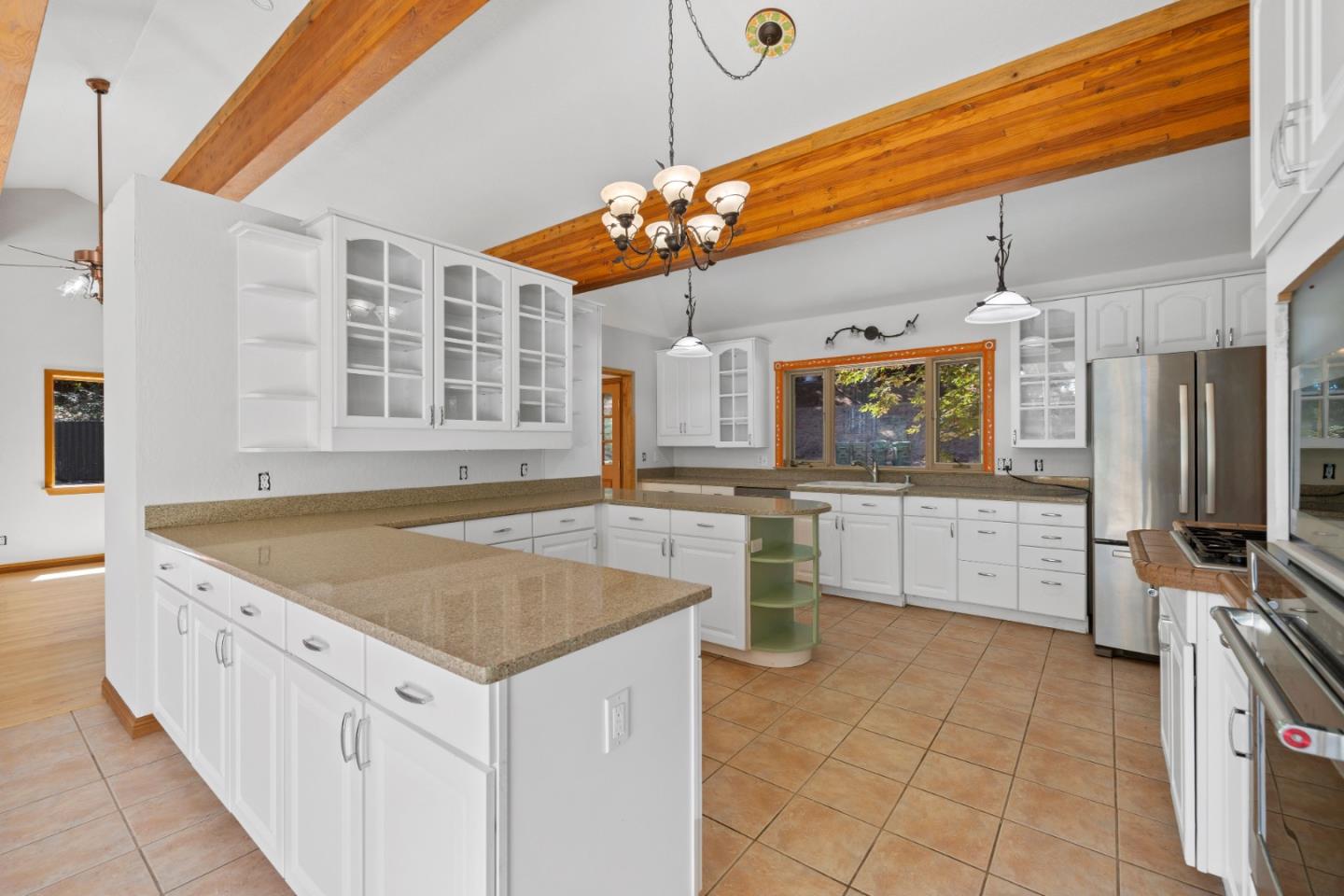 Detail Gallery Image 18 of 56 For 19850 Skyline Blvd, Los Gatos,  CA 95033 - 3 Beds | 2/1 Baths