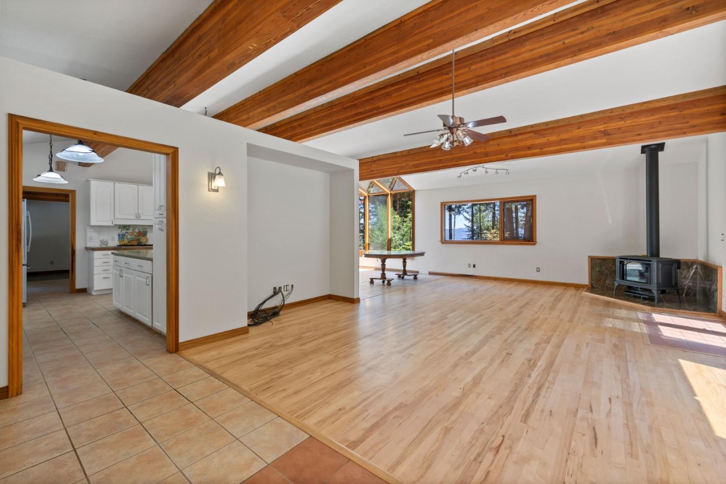 Detail Gallery Image 21 of 56 For 19850 Skyline Blvd, Los Gatos,  CA 95033 - 3 Beds | 2/1 Baths