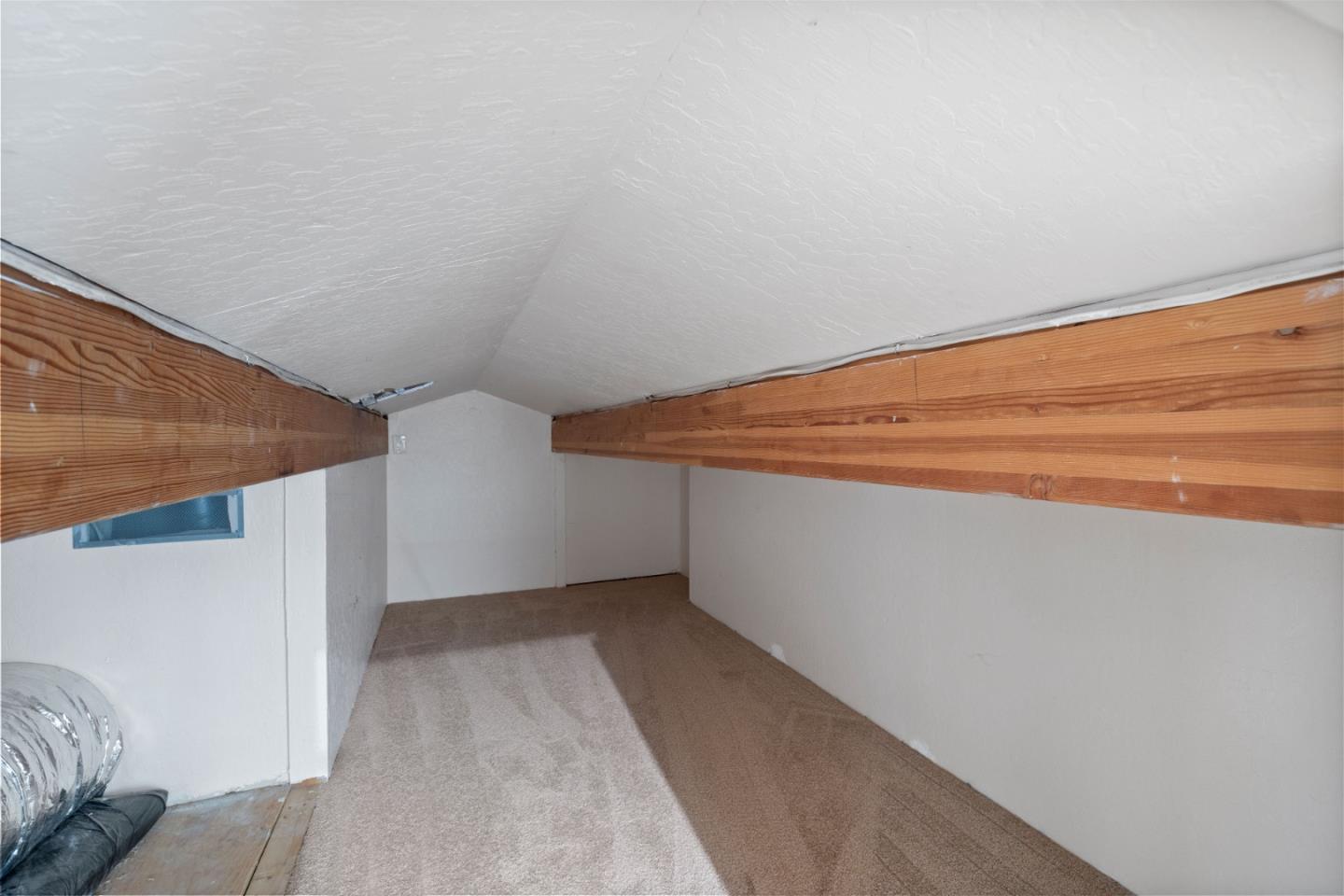 Detail Gallery Image 28 of 56 For 19850 Skyline Blvd, Los Gatos,  CA 95033 - 3 Beds | 2/1 Baths