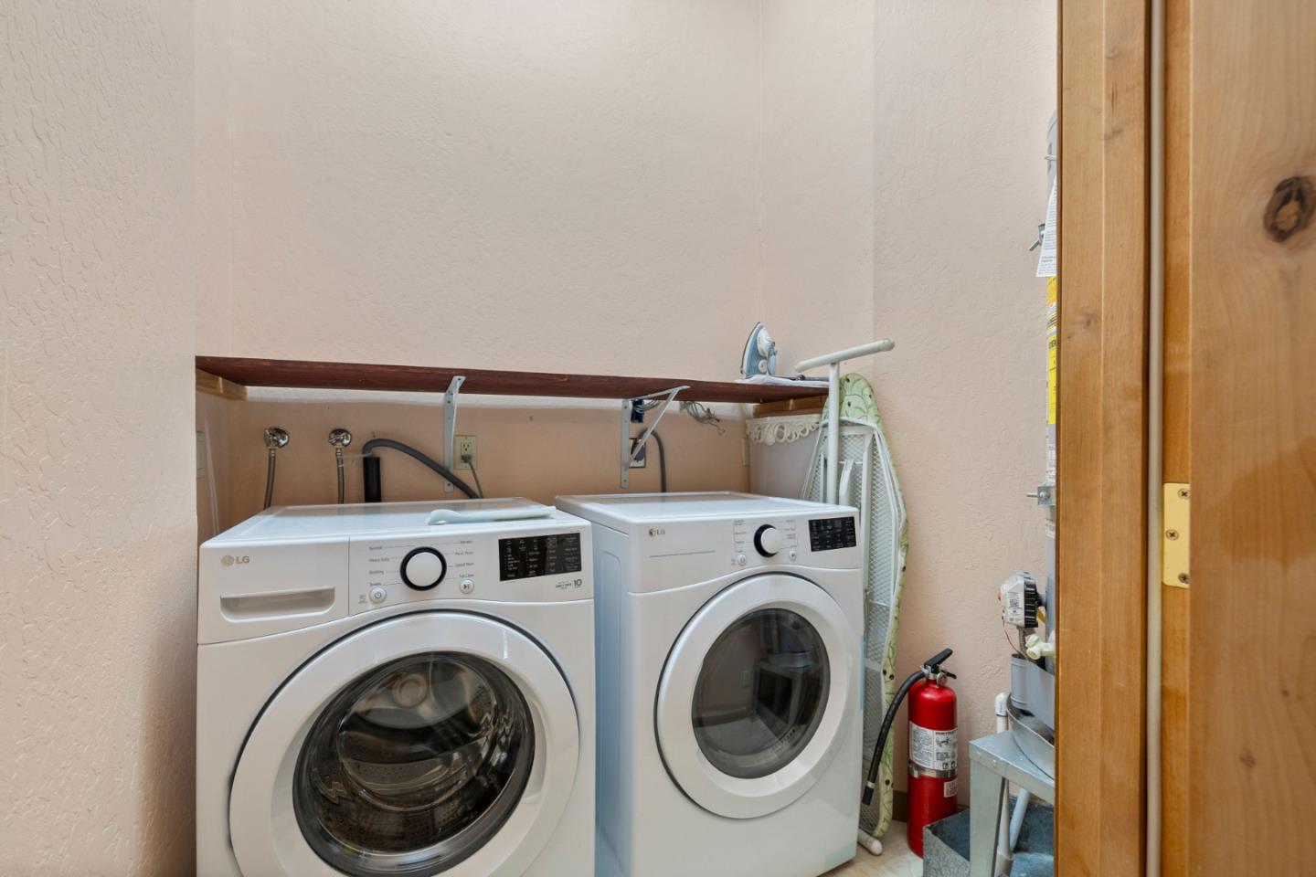 Detail Gallery Image 37 of 56 For 19850 Skyline Blvd, Los Gatos,  CA 95033 - 3 Beds | 2/1 Baths