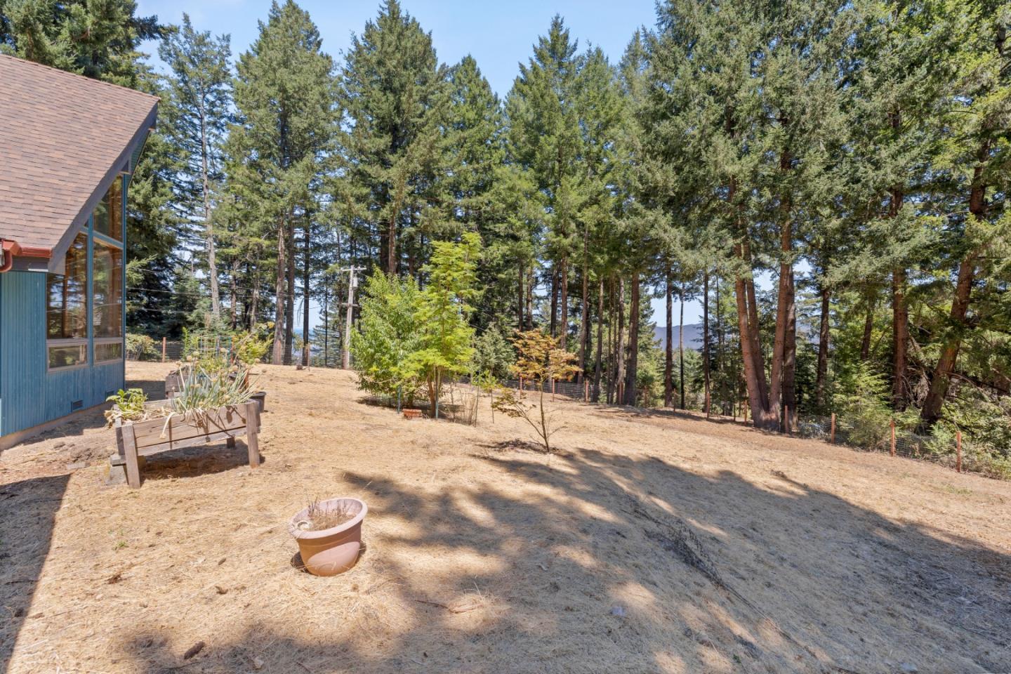 Detail Gallery Image 51 of 56 For 19850 Skyline Blvd, Los Gatos,  CA 95033 - 3 Beds | 2/1 Baths