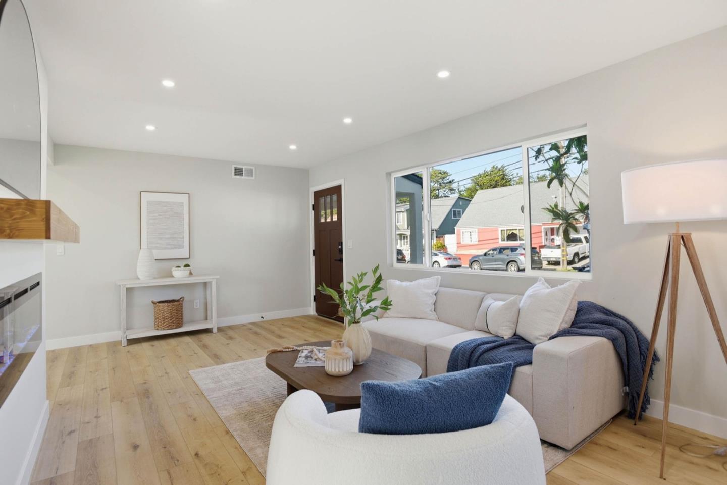 Detail Gallery Image 10 of 48 For 704 Claridge Dr, Pacifica,  CA 94044 - 3 Beds | 3 Baths