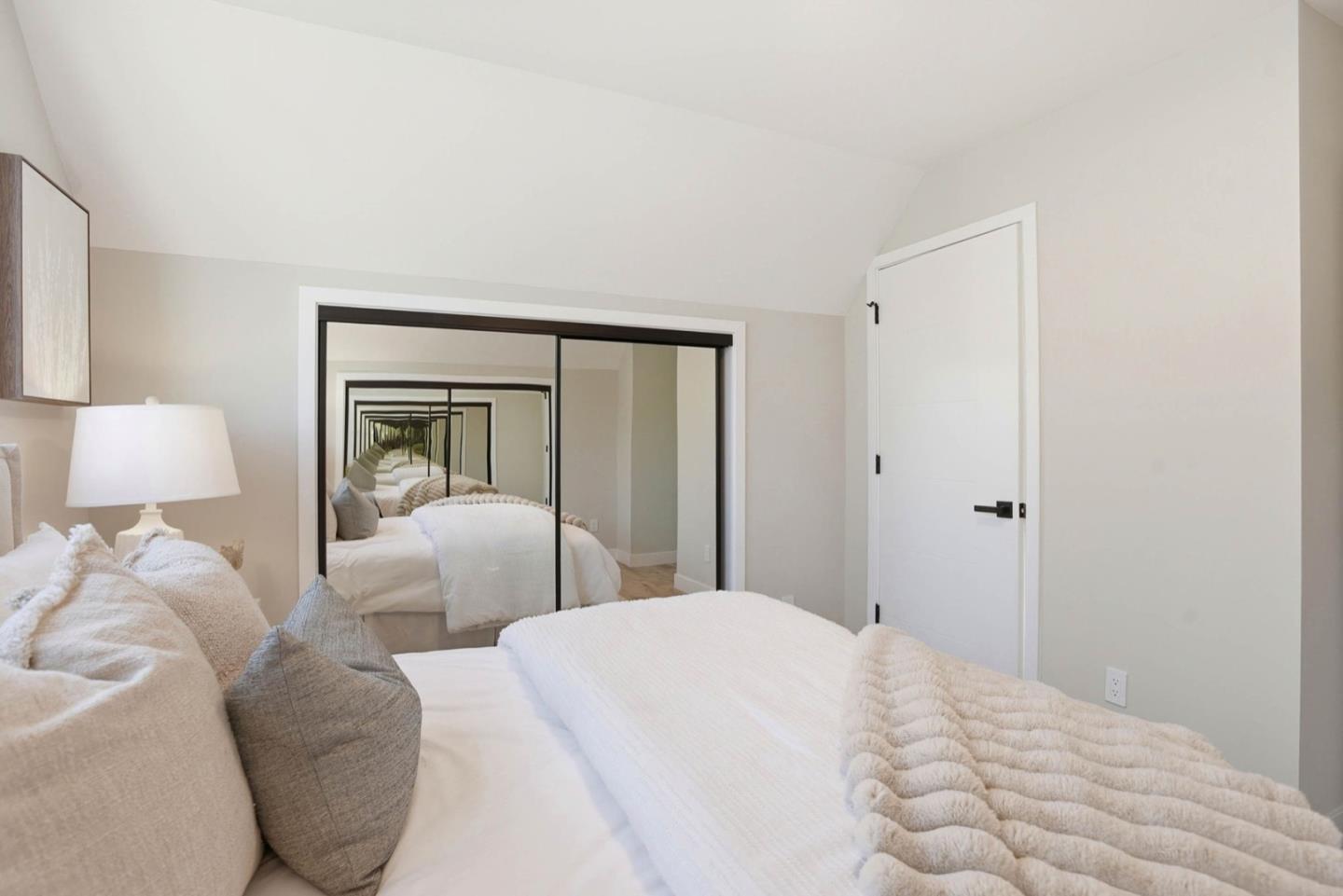 Detail Gallery Image 31 of 48 For 704 Claridge Dr, Pacifica,  CA 94044 - 3 Beds | 3 Baths