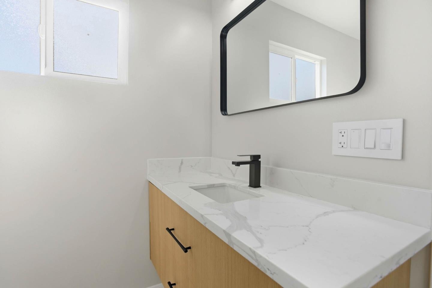 Detail Gallery Image 37 of 48 For 704 Claridge Dr, Pacifica,  CA 94044 - 3 Beds | 3 Baths