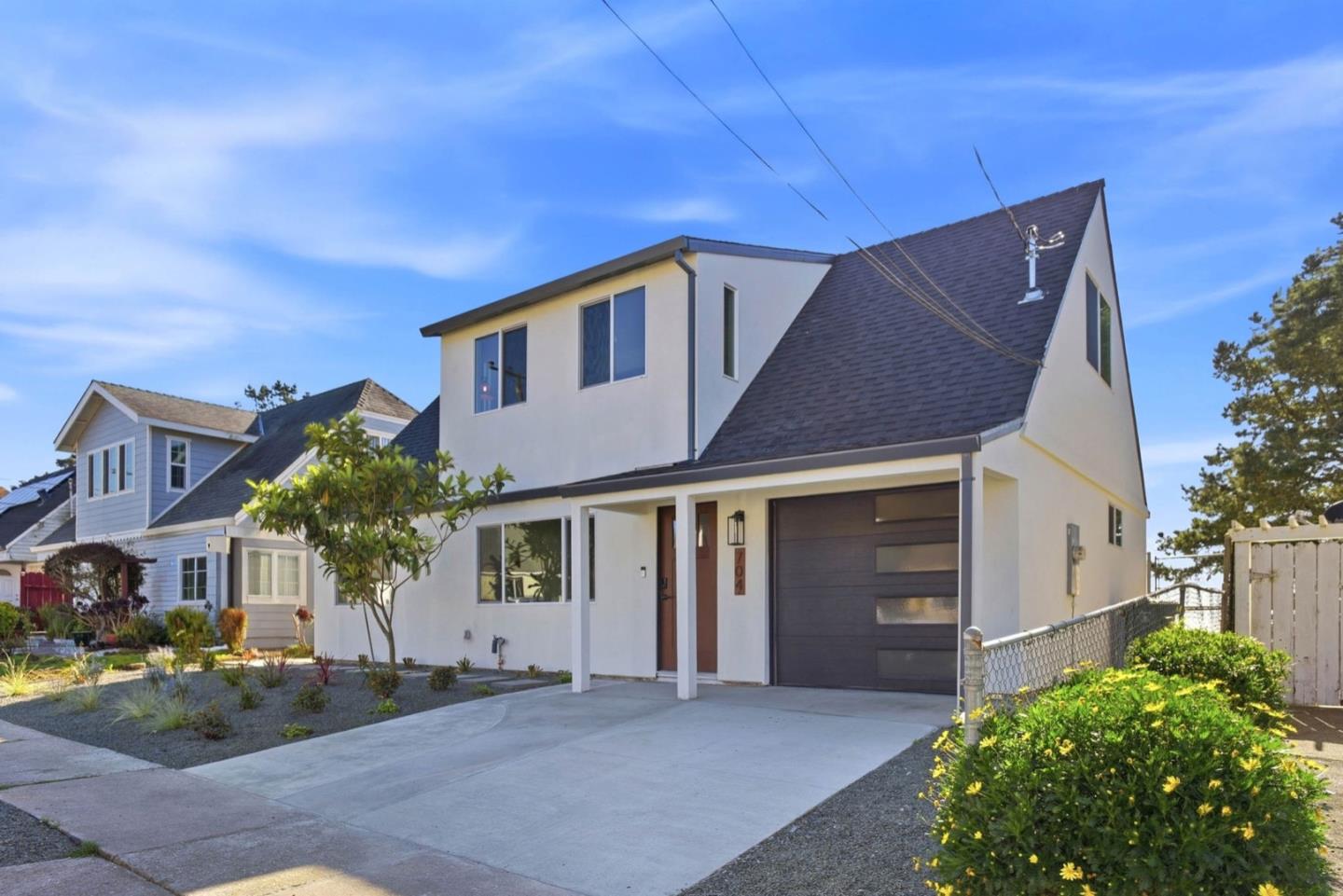 Detail Gallery Image 4 of 48 For 704 Claridge Dr, Pacifica,  CA 94044 - 3 Beds | 3 Baths