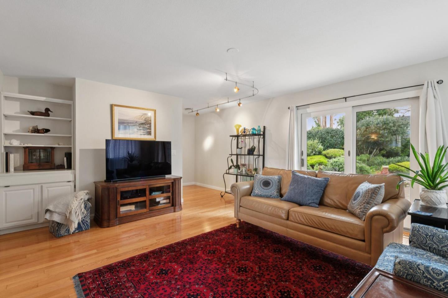 Detail Gallery Image 11 of 40 For 336 Miramontes Ave, Half Moon Bay,  CA 94019 - 4 Beds | 2/1 Baths