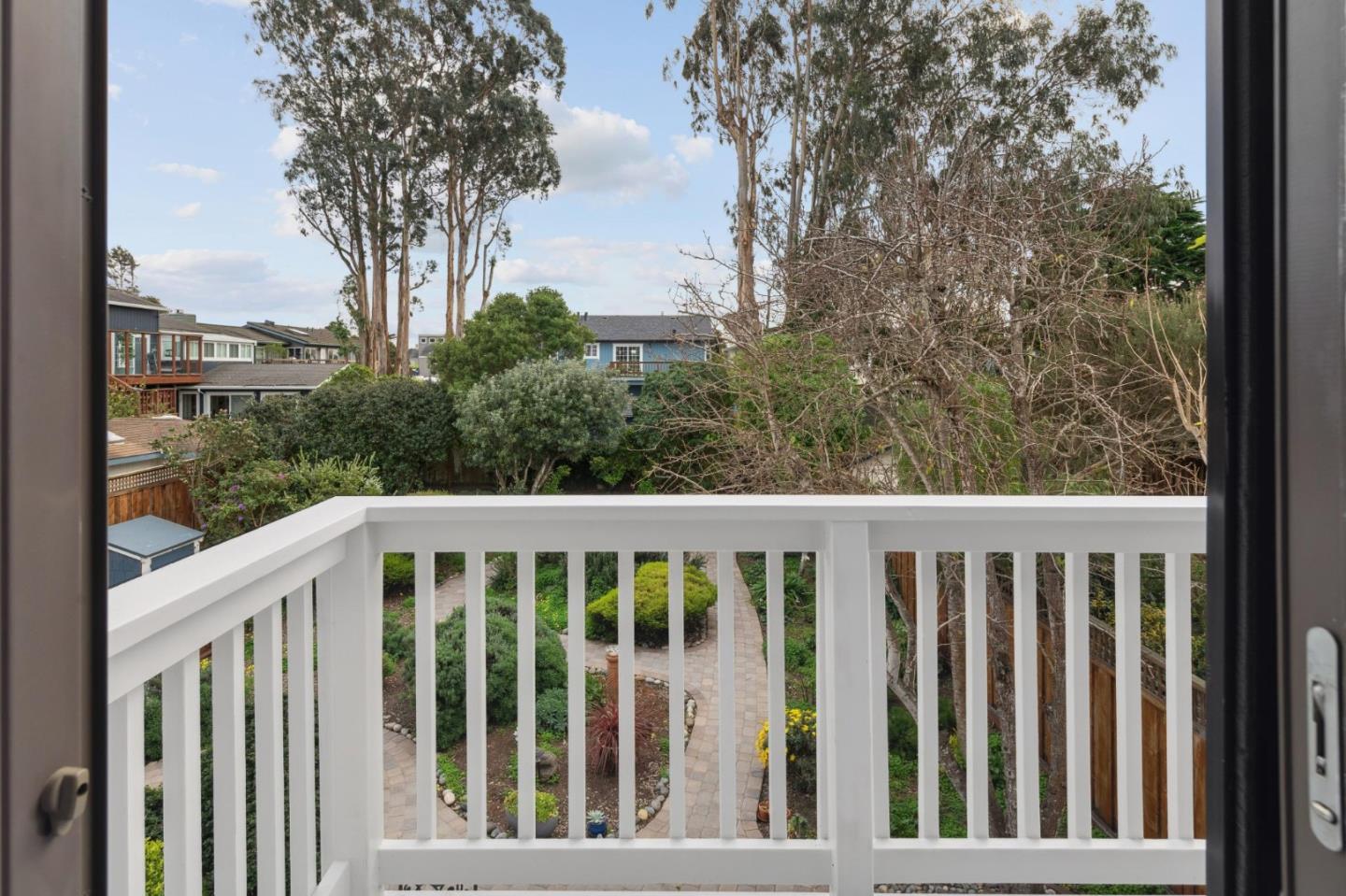 Detail Gallery Image 24 of 40 For 336 Miramontes Ave, Half Moon Bay,  CA 94019 - 4 Beds | 2/1 Baths