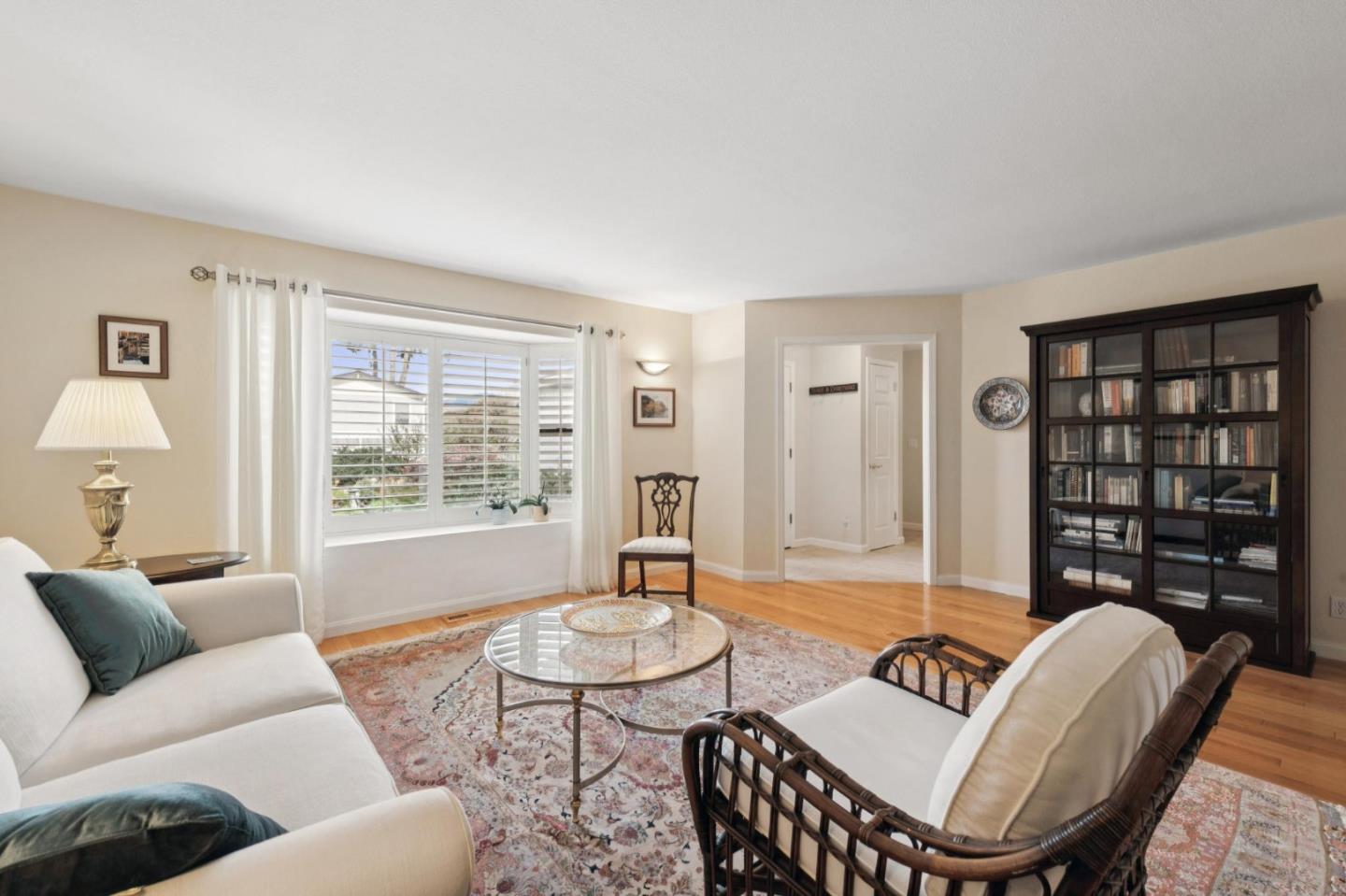 Detail Gallery Image 8 of 40 For 336 Miramontes Ave, Half Moon Bay,  CA 94019 - 4 Beds | 2/1 Baths