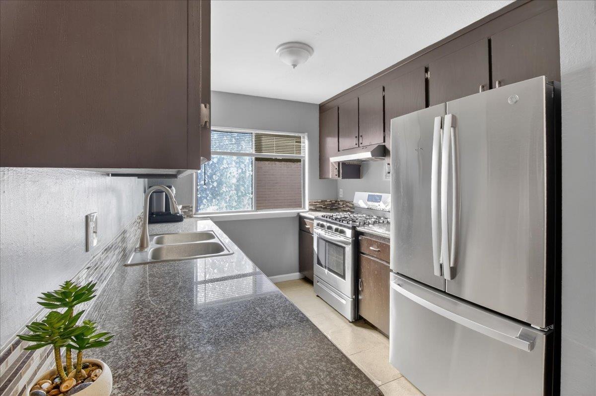 Detail Gallery Image 13 of 34 For 561 Powell St, Salinas,  CA 93907 - 3 Beds | 2 Baths