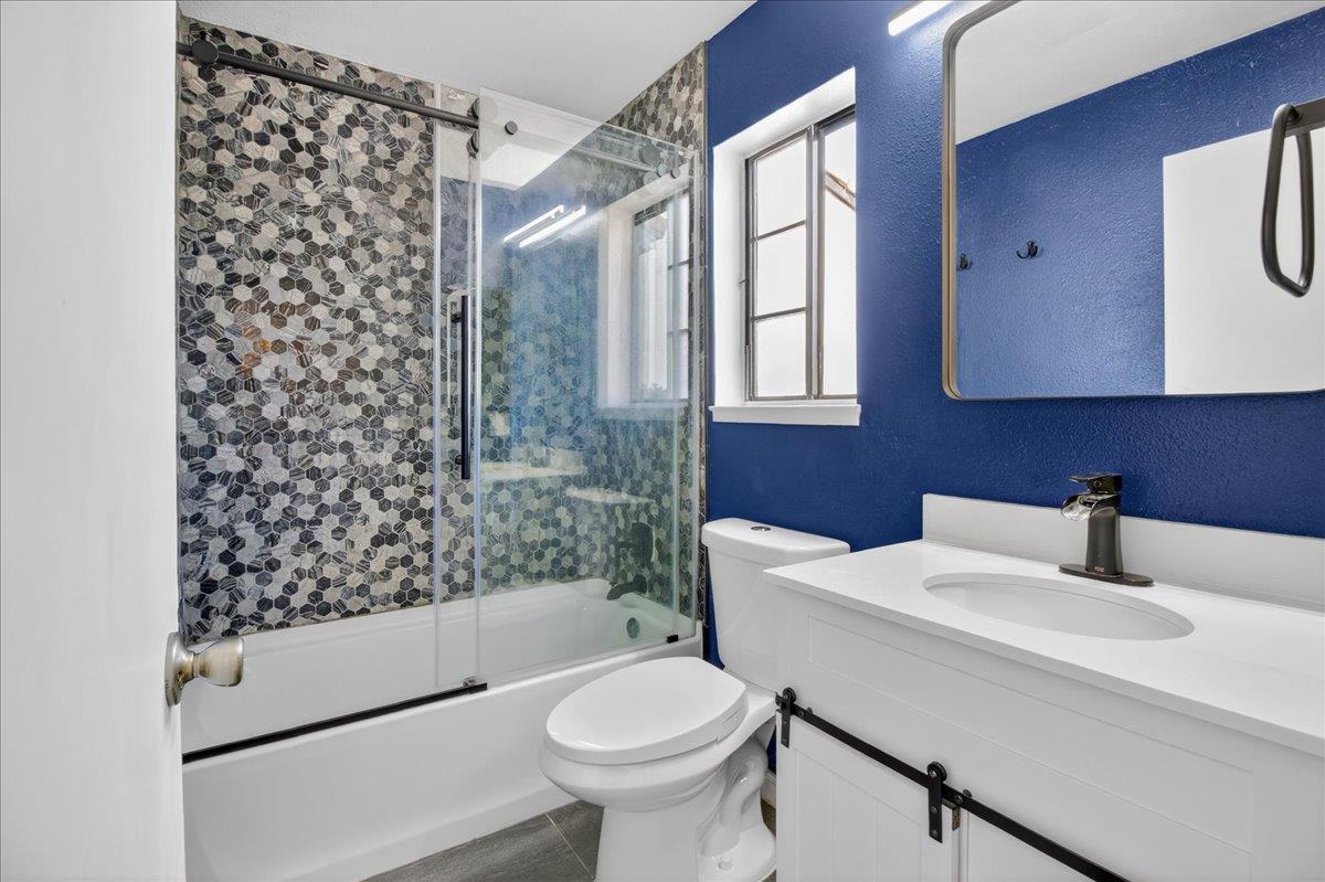 Detail Gallery Image 16 of 34 For 561 Powell St, Salinas,  CA 93907 - 3 Beds | 2 Baths