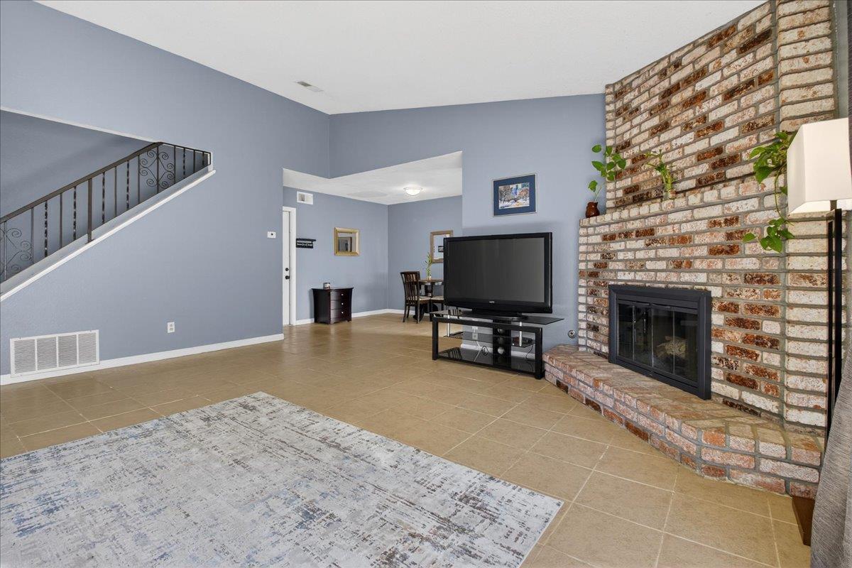 Detail Gallery Image 9 of 34 For 561 Powell St, Salinas,  CA 93907 - 3 Beds | 2 Baths