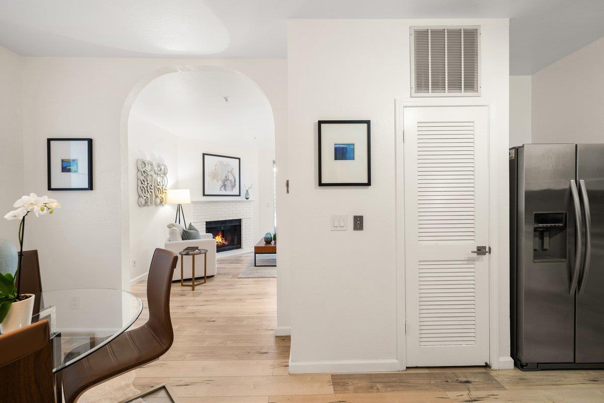 Detail Gallery Image 14 of 33 For 453 Cork Harbour Cir #E,  Redwood City,  CA 94065 - 1 Beds | 1 Baths