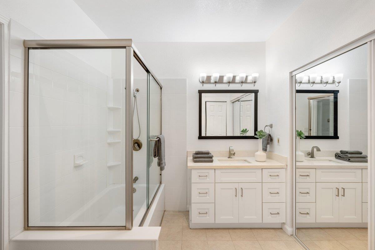 Detail Gallery Image 26 of 33 For 453 Cork Harbour Cir #E,  Redwood City,  CA 94065 - 1 Beds | 1 Baths