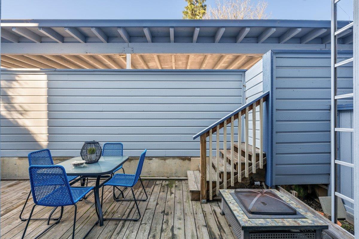 Detail Gallery Image 28 of 33 For 453 Cork Harbour Cir #E,  Redwood City,  CA 94065 - 1 Beds | 1 Baths