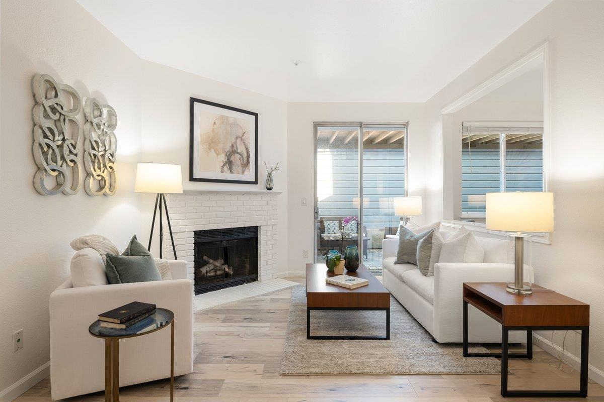 Detail Gallery Image 4 of 33 For 453 Cork Harbour Cir #E,  Redwood City,  CA 94065 - 1 Beds | 1 Baths