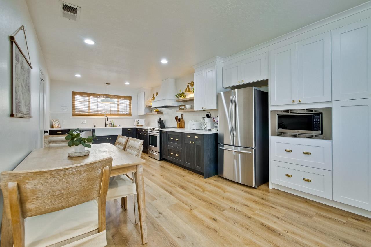 Detail Gallery Image 13 of 51 For 732 N Redwood Ave, San Jose,  CA 95128 - 3 Beds | 1/1 Baths