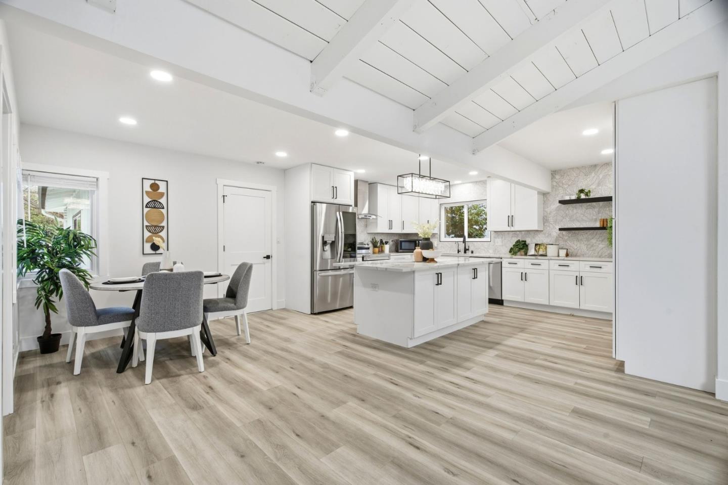 Detail Gallery Image 15 of 44 For 1926 Shulman Ave, San Jose,  CA 95124 - 3 Beds | 2/1 Baths