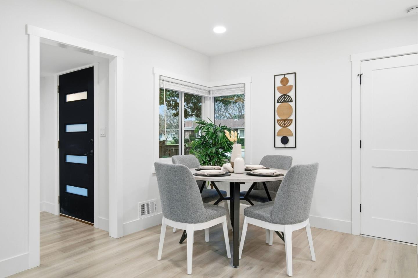 Detail Gallery Image 16 of 44 For 1926 Shulman Ave, San Jose,  CA 95124 - 3 Beds | 2/1 Baths