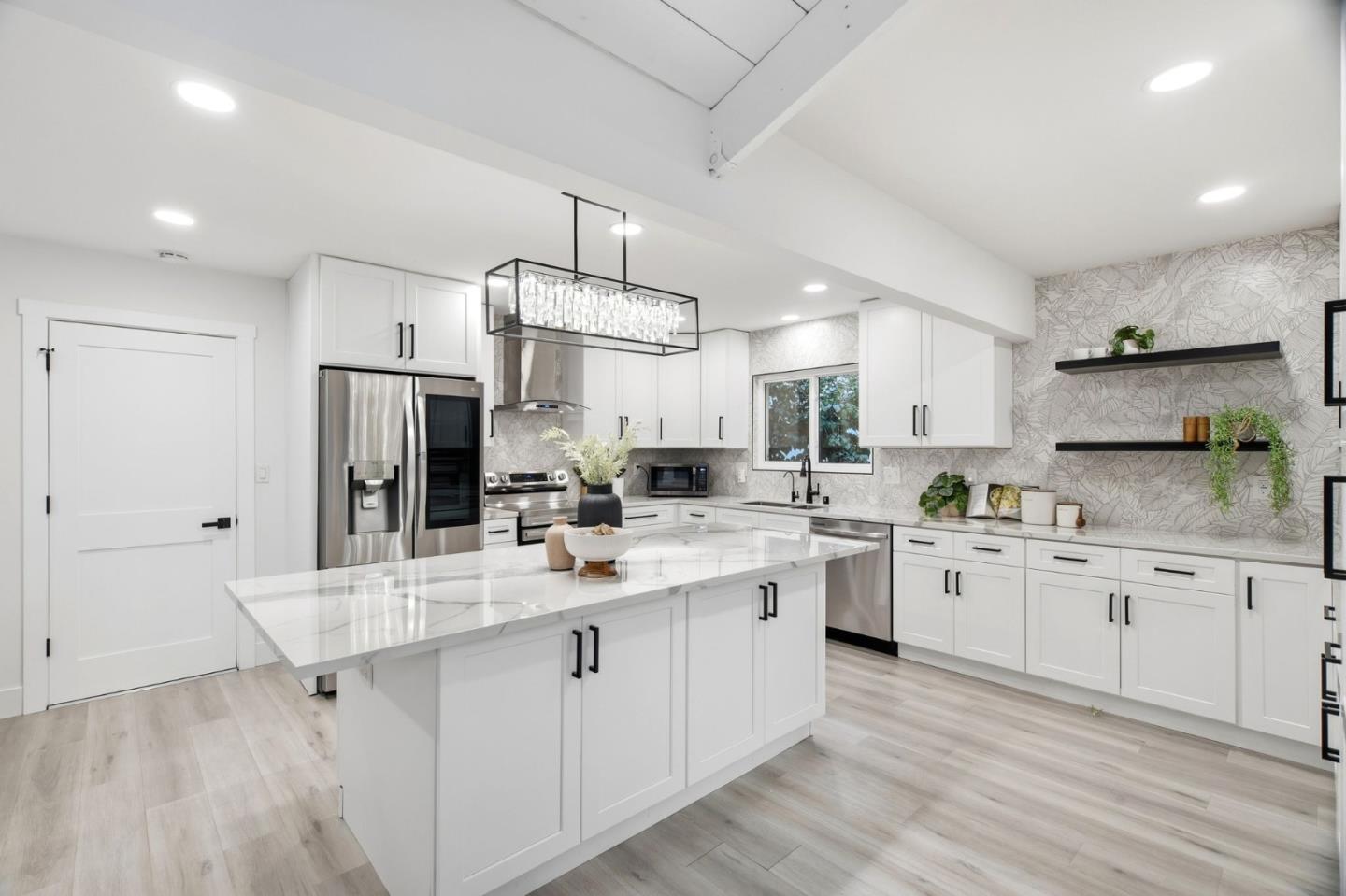 Detail Gallery Image 17 of 44 For 1926 Shulman Ave, San Jose,  CA 95124 - 3 Beds | 2/1 Baths