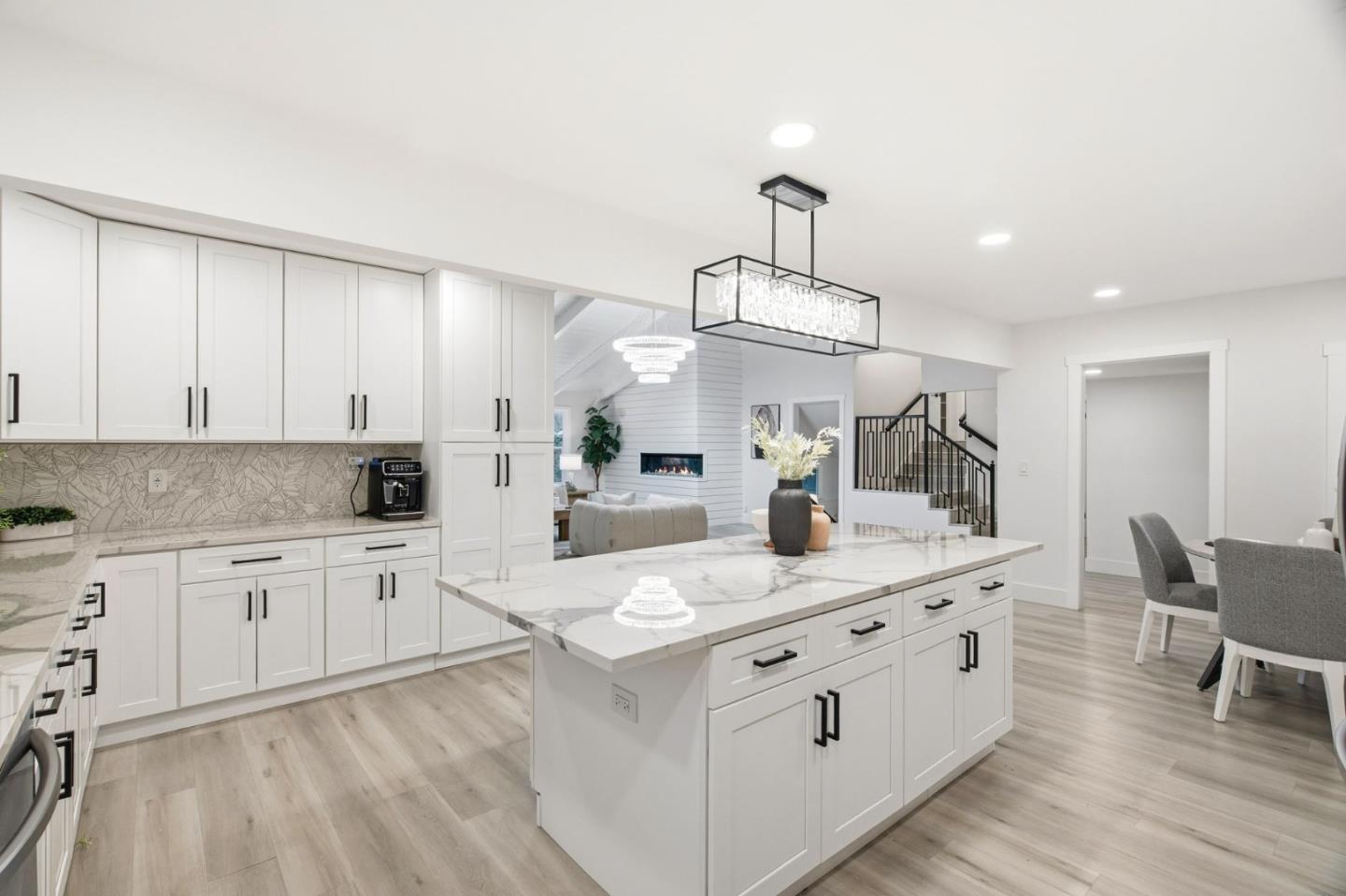 Detail Gallery Image 19 of 44 For 1926 Shulman Ave, San Jose,  CA 95124 - 3 Beds | 2/1 Baths