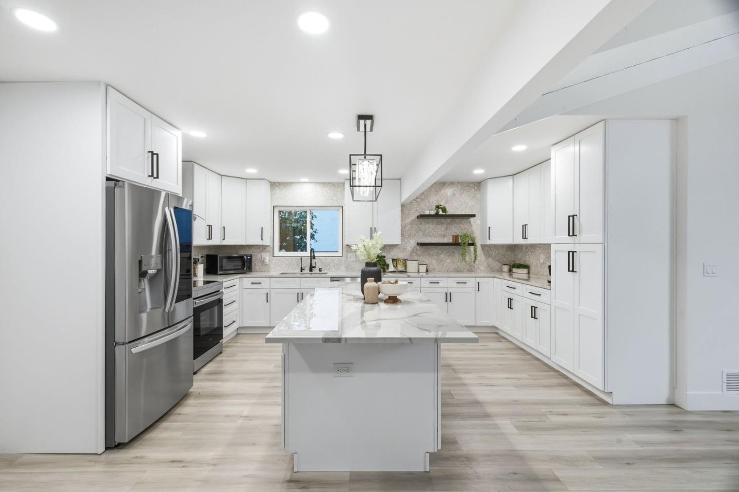 Detail Gallery Image 21 of 44 For 1926 Shulman Ave, San Jose,  CA 95124 - 3 Beds | 2/1 Baths