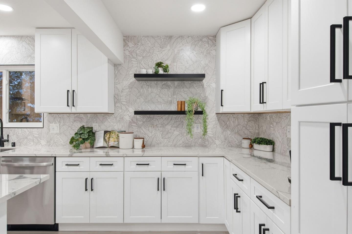 Detail Gallery Image 22 of 44 For 1926 Shulman Ave, San Jose,  CA 95124 - 3 Beds | 2/1 Baths