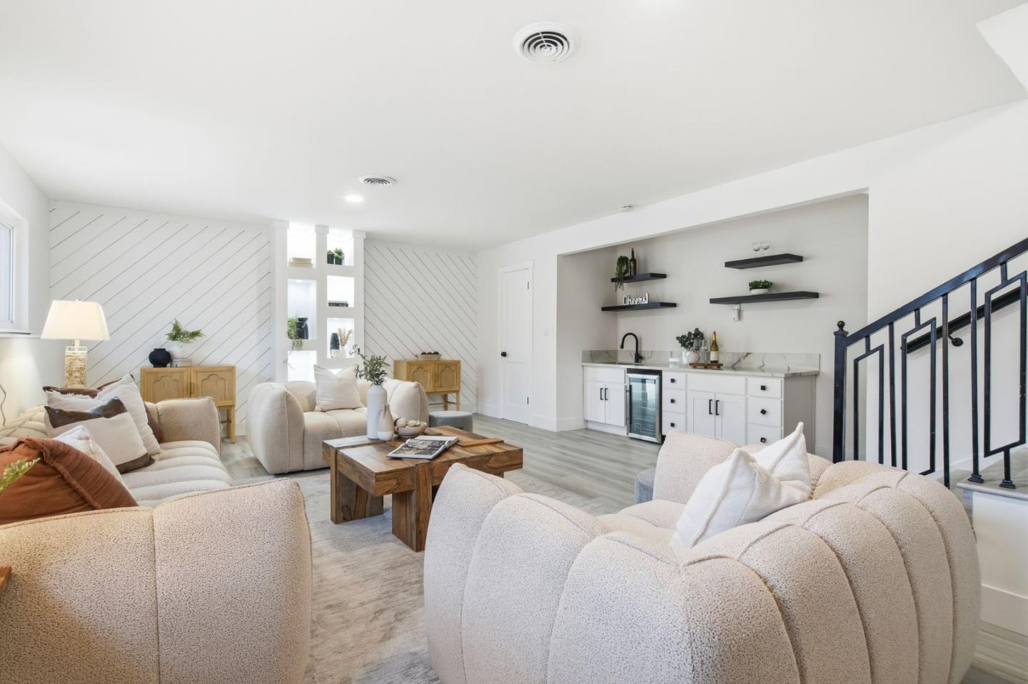 Detail Gallery Image 35 of 44 For 1926 Shulman Ave, San Jose,  CA 95124 - 3 Beds | 2/1 Baths