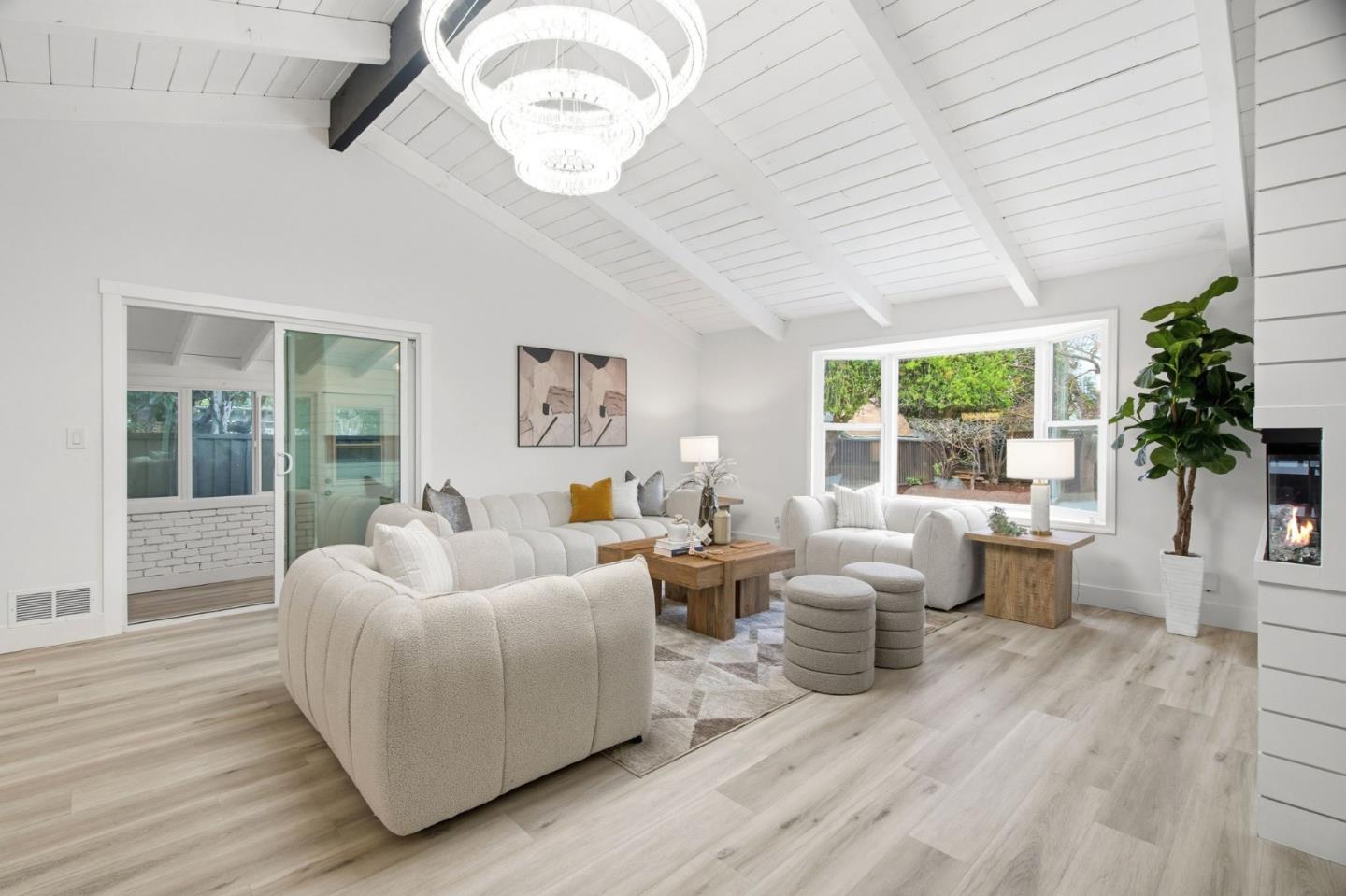 Detail Gallery Image 8 of 44 For 1926 Shulman Ave, San Jose,  CA 95124 - 3 Beds | 2/1 Baths