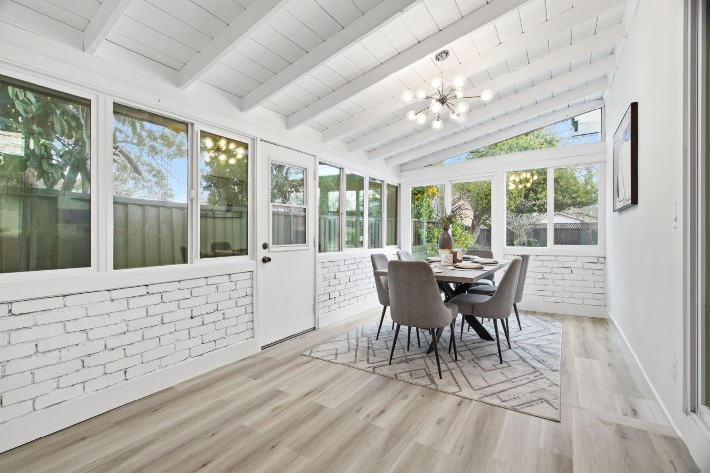 Detail Gallery Image 9 of 44 For 1926 Shulman Ave, San Jose,  CA 95124 - 3 Beds | 2/1 Baths