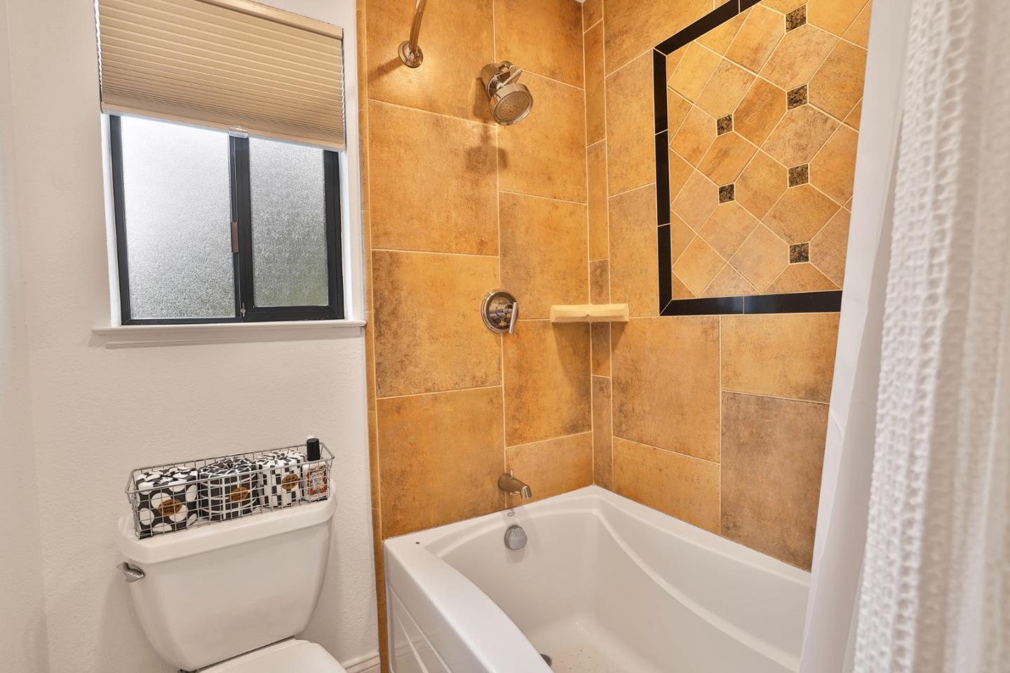 Detail Gallery Image 18 of 27 For 47 Dot Ave #D,  Campbell,  CA 95008 - 2 Beds | 2 Baths