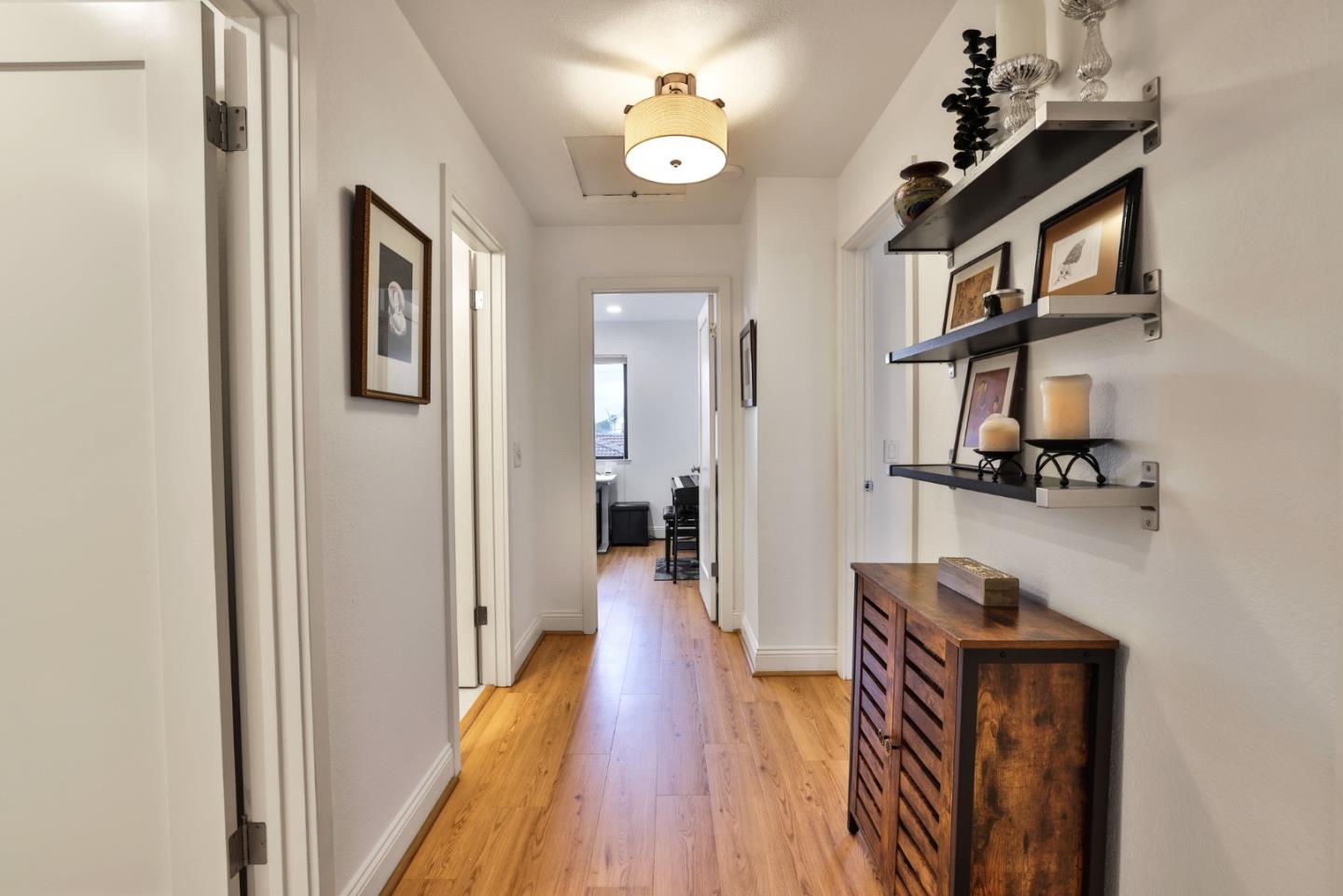 Detail Gallery Image 4 of 27 For 47 Dot Ave #D,  Campbell,  CA 95008 - 2 Beds | 2 Baths