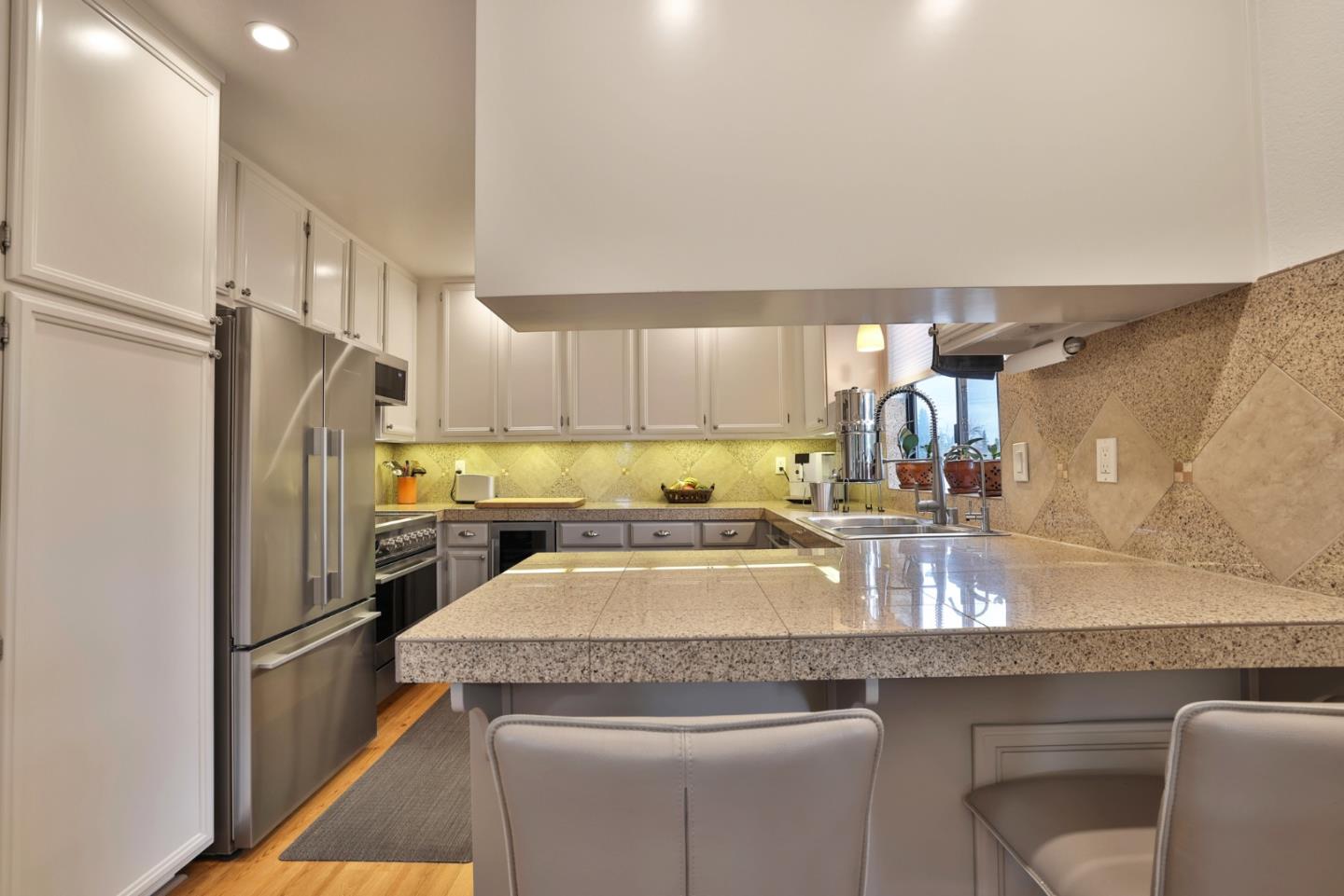 Detail Gallery Image 9 of 27 For 47 Dot Ave #D,  Campbell,  CA 95008 - 2 Beds | 2 Baths